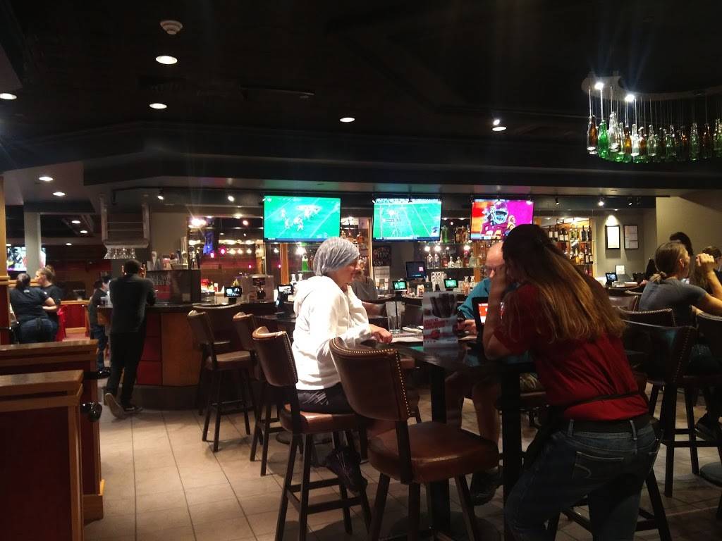 Red Robin Gourmet Burgers and Brews | restaurant | 1491 S Havana St, Aurora, CO 80012, USA | 3036717055 OR +1 303-671-7055