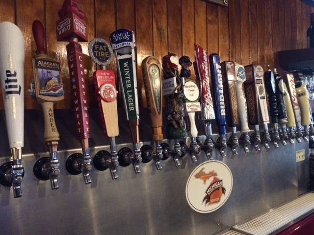 Doghouse Tavern | restaurant | 80874 Main St, Memphis, MI 48041, USA | 8103925116 OR +1 810-392-5116