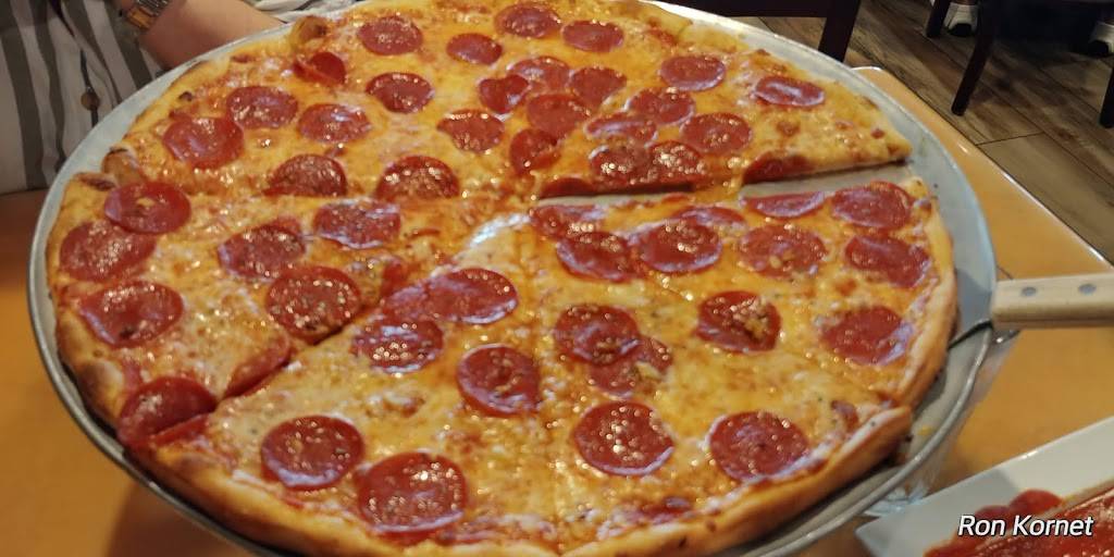 New York Style Pizza & Restaurant | restaurant | 6438 Lake Worth Rd, Greenacres, FL 33463, USA | 5619641503 OR +1 561-964-1503