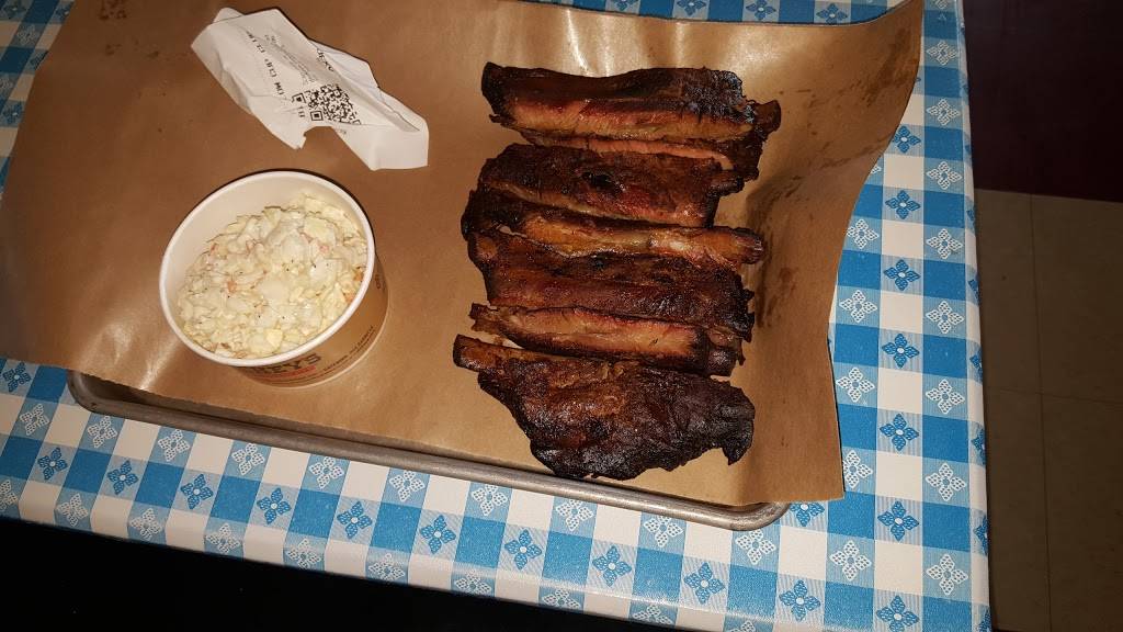 Dickeys Barbecue Pit | restaurant | 20755 Hall Rd, Macomb, MI 48044, USA | 5867415270 OR +1 586-741-5270