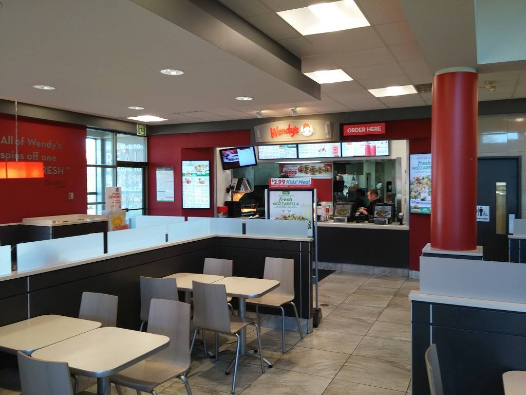 Wendys | restaurant | 1520 Aimco Blvd, Mississauga, ON L4W 1H7, Canada | 9056240453 OR +1 905-624-0453