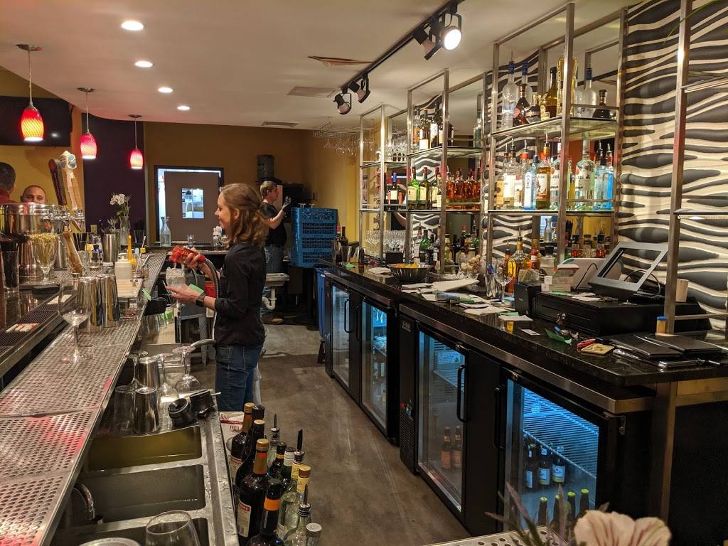 Ciro Italian Kitchen & Bar | restaurant | 120 W Union St, Athens, OH 45701, USA | 7404475121 OR +1 740-447-5121