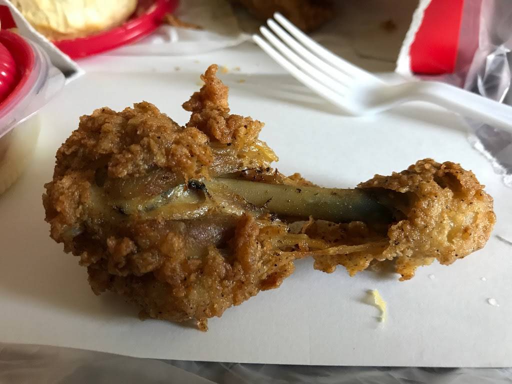 KFC | restaurant | 541 Donelson Pike, Nashville, TN 37214, USA | 6158839531 OR +1 615-883-9531