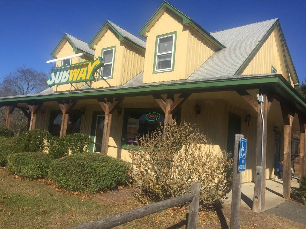 Subway | restaurant | 5 Clark Mountain Rd, Sunderland, MA 01375, USA | 4136650900 OR +1 413-665-0900