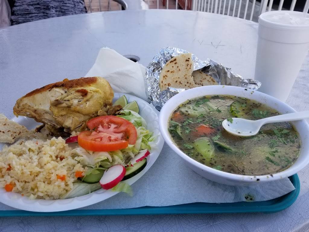 Pupuseria La Molienda | restaurant | 345 W Foothill Blvd, Rialto, CA 92376, USA | 9098751680 OR +1 909-875-1680