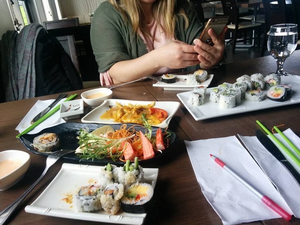 Sushi Matsu Chateauguay | restaurant | 40 Boulevard Saint-Jean-Baptiste, Châteauguay, QC J6K 3A3, Canada | 4508446339 OR +1 450-844-6339