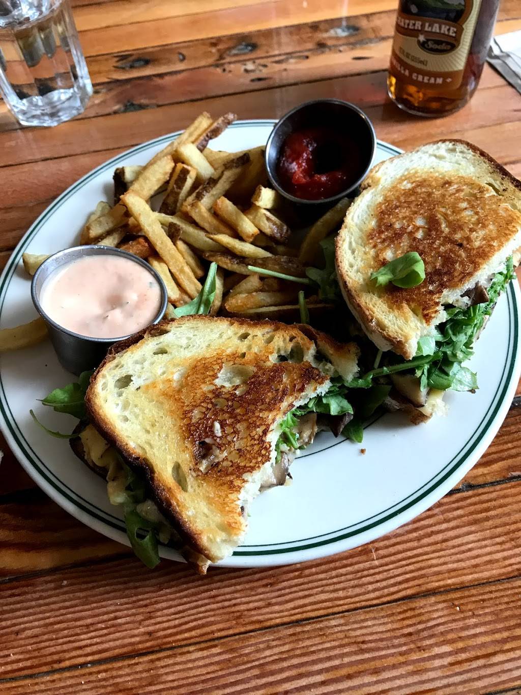 Community Plate | restaurant | 315 NE 3rd St, McMinnville, OR 97128, USA | 5036871902 OR +1 503-687-1902