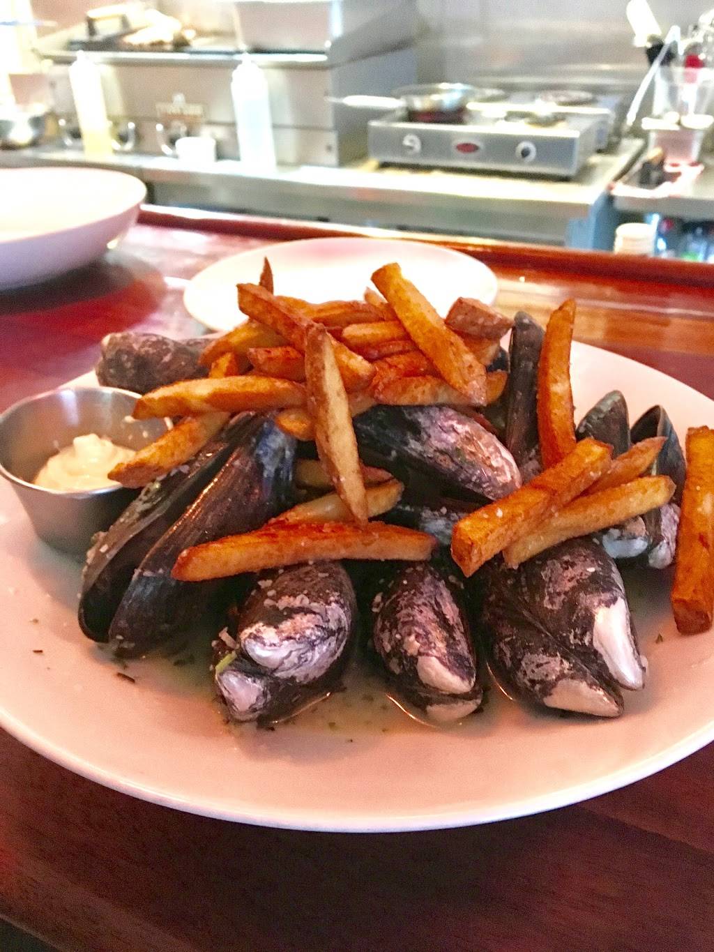 Nouvelle Restaurant | restaurant | 4110 Colley Ave, Norfolk, VA 23508, USA | 7572483712 OR +1 757-248-3712