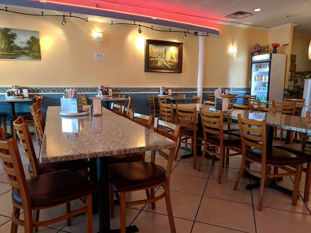 Pho Royal | restaurant | 46839 Maple Leaf Pl #145, Sterling, VA 20164, USA | 7034444778 OR +1 703-444-4778