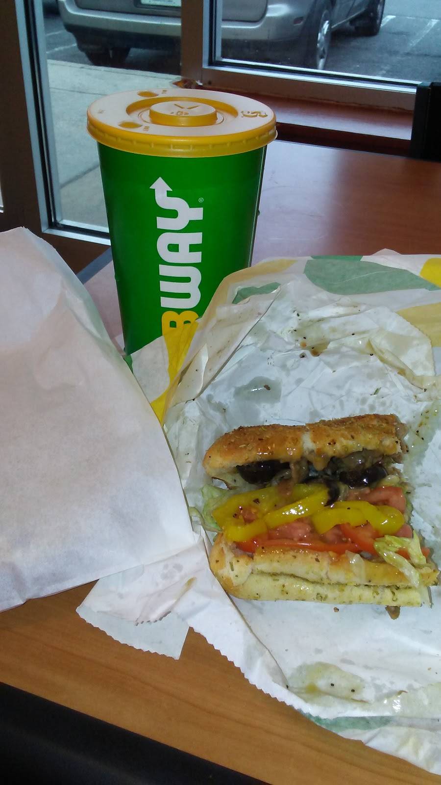 Subway Restaurants | restaurant | 1551 Alabama Ave SE, Washington, DC 20020, USA | 2026781690 OR +1 202-678-1690
