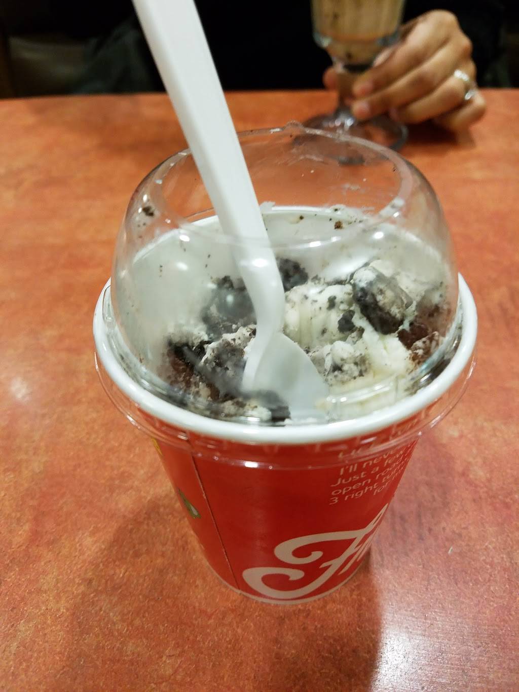 Friendlys | restaurant | 3099 William Penn Hwy, Easton, PA 18045, USA | 6102584360 OR +1 610-258-4360