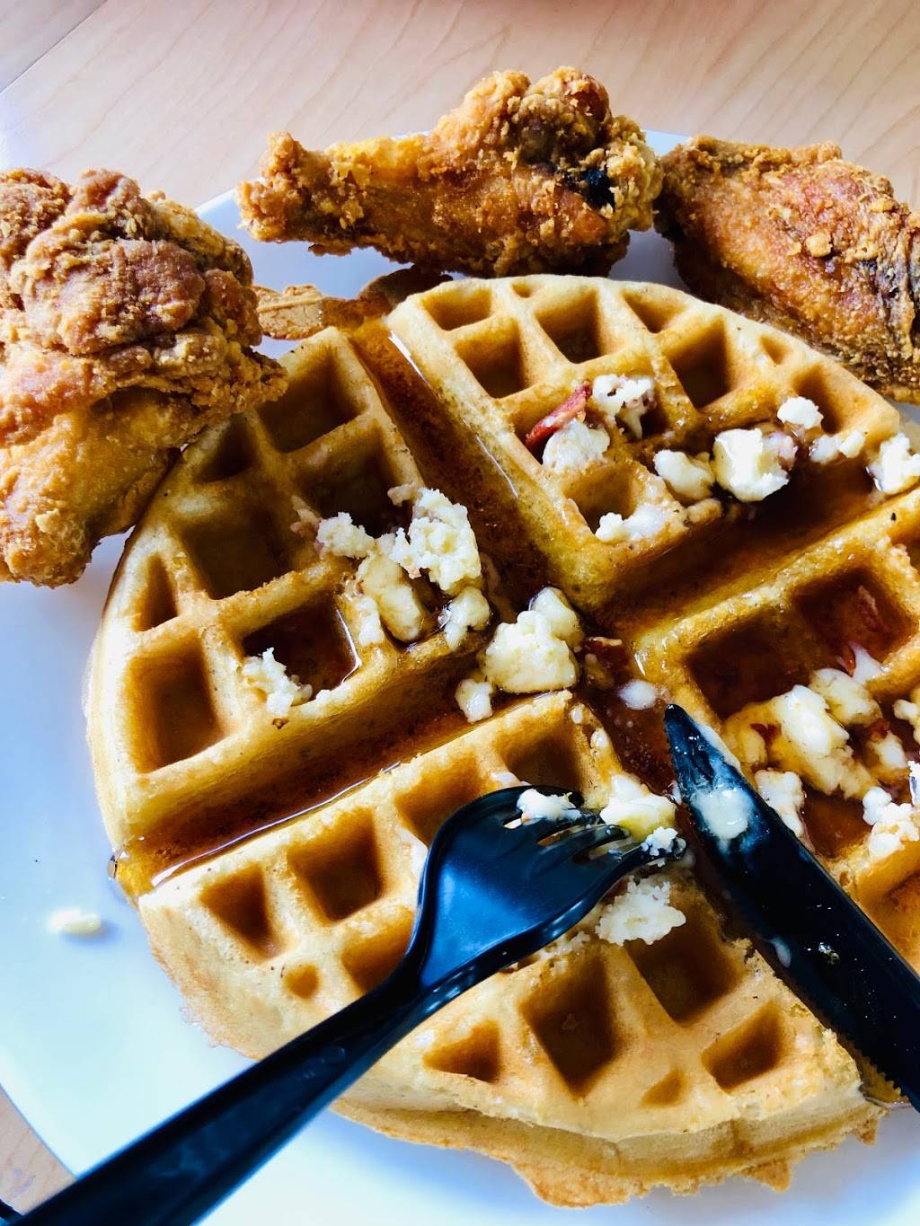 Kikis Chicken Place | restaurant | 4314 Marconi Ave, Sacramento, CA 95821, USA | 9162835476 OR +1 916-283-5476