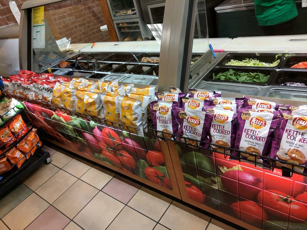 Subway | restaurant | 9523 Kings Charter Dr, Ashland, VA 23005, USA | 8045501725 OR +1 804-550-1725