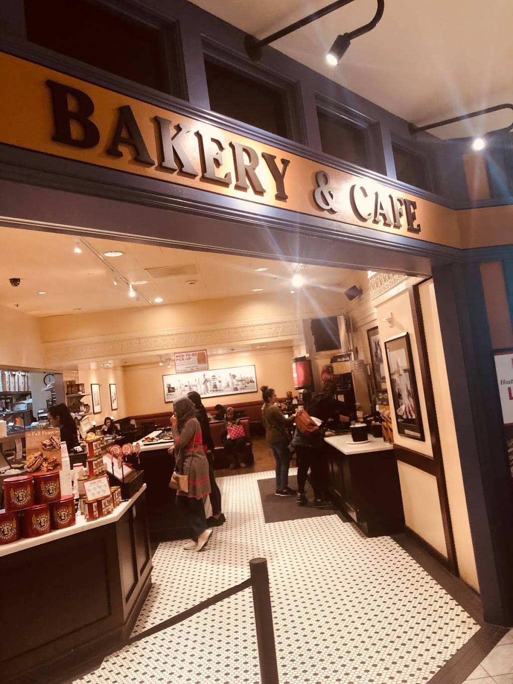 Boudin Bakery Cafe | bakery | 3251 20th Ave, San Francisco, CA 94132, USA | 4155641849 OR +1 415-564-1849