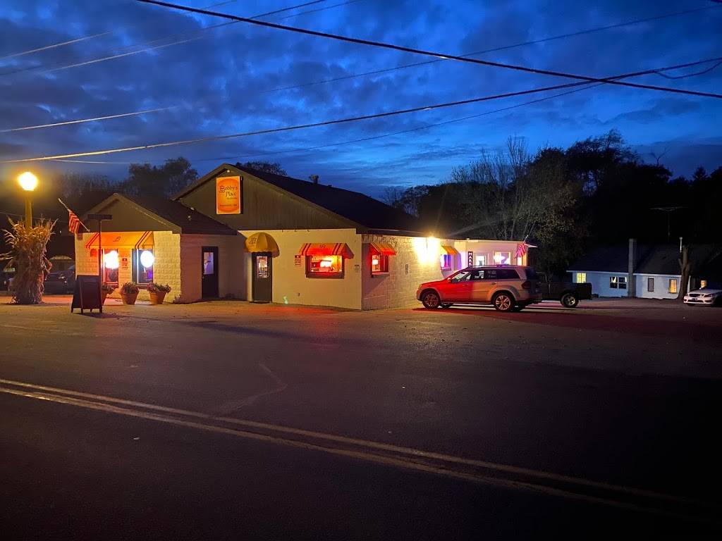 Bobbys Place By The Lake | restaurant | W3230 S Lake Shore Dr, Lake Geneva, WI 53147, USA | 2628128233 OR +1 262-812-8233