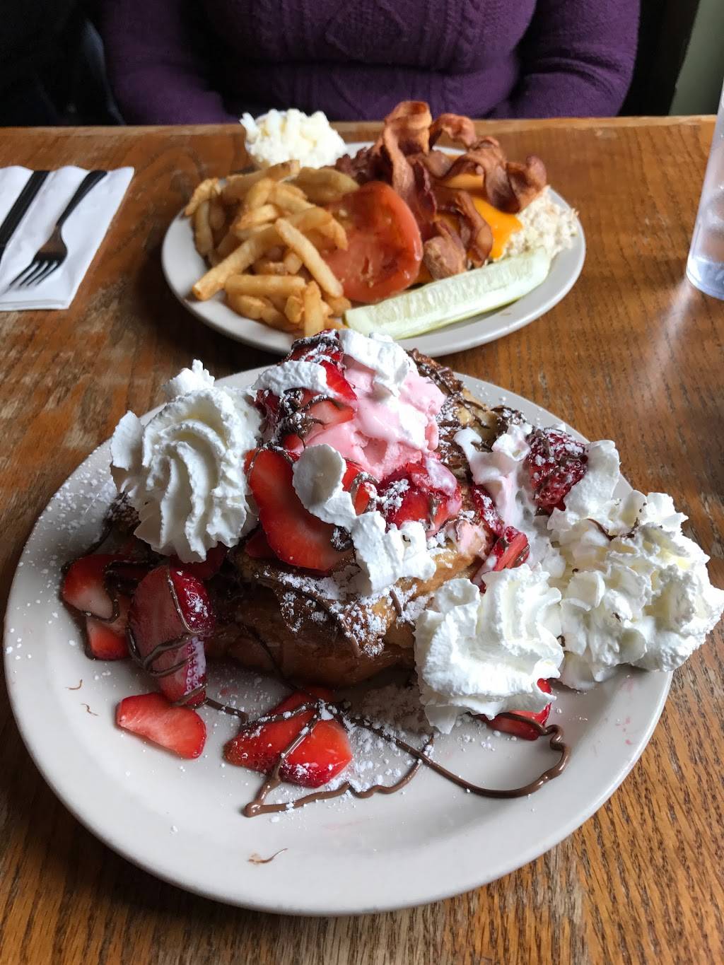 Strawberry Place | restaurant | 72 S Broadway, Nyack, NY 10960, USA | 8453589511 OR +1 845-358-9511