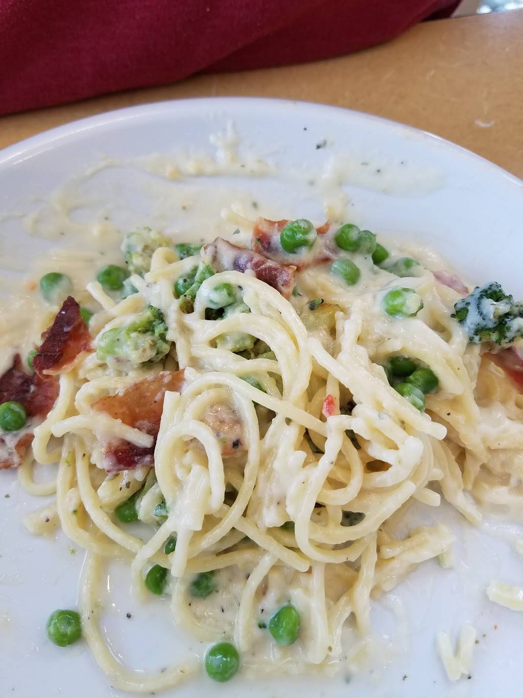 Fazolis | restaurant | 315 S College Mall Rd, Bloomington, IN 47401, USA | 8123323566 OR +1 812-332-3566