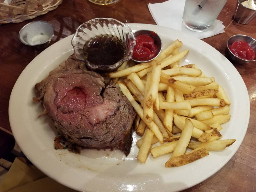 Pig On The Porch | restaurant | 130 Railway St W, Loretto, MN 55357, USA | 7634791788 OR +1 763-479-1788