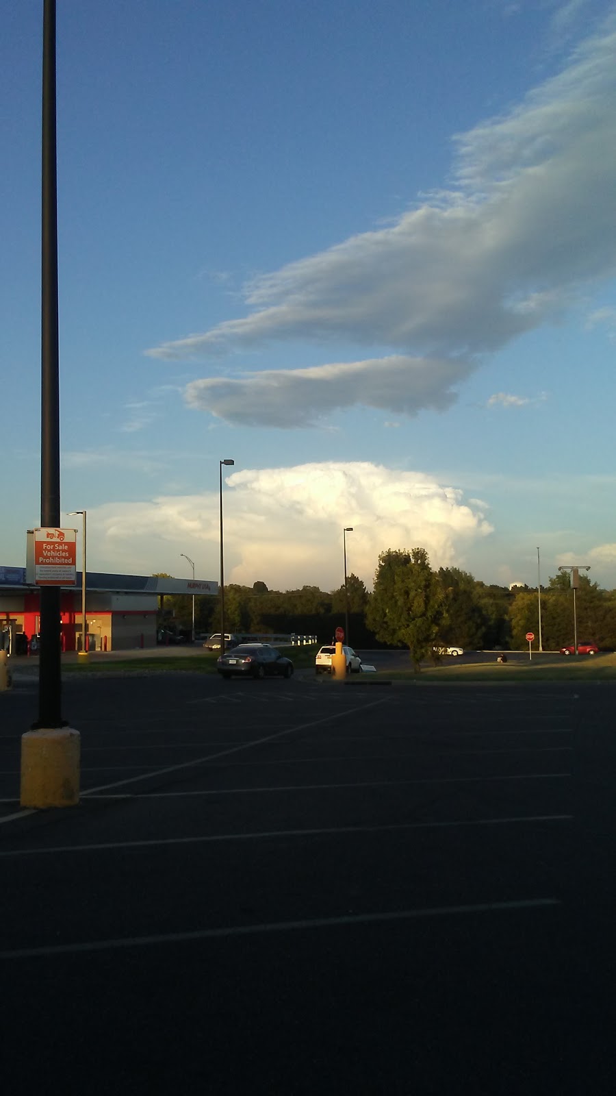 A&W Restaurant | restaurant | 911 W Wyatt Earp Blvd, Dodge City, KS 67801, USA | 6203716334 OR +1 620-371-6334