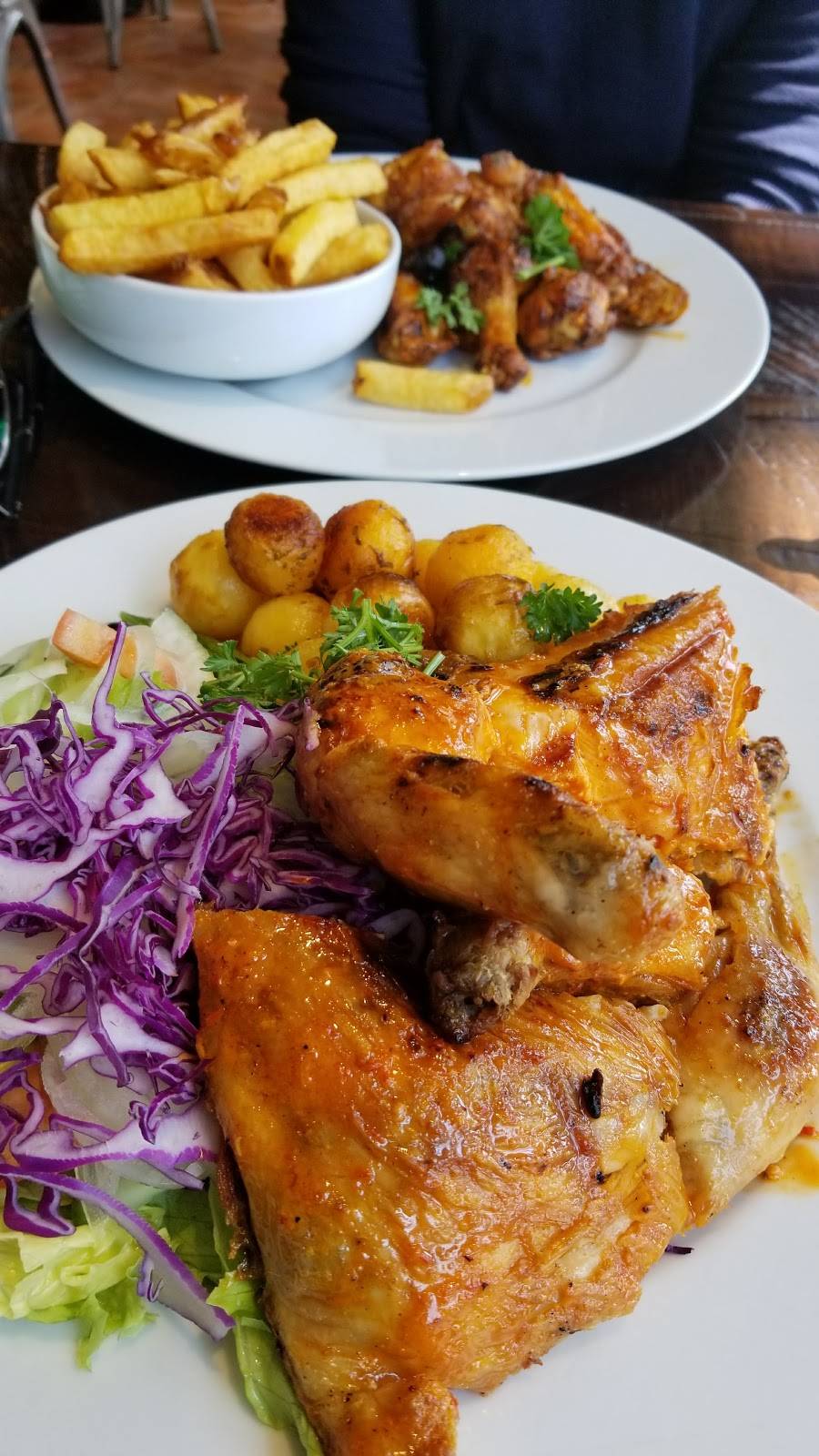 Churrasqueira Red Rooster Portuguese BBQ | restaurant | 2354 Major MacKenzie Dr #1, Maple, ON L6A 1W2, Canada | 9054170074 OR +1 905-417-0074