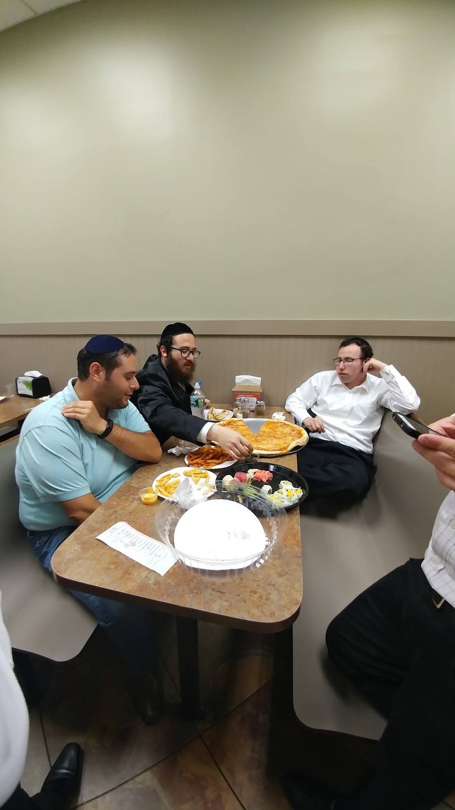 J2 Pizza North | meal delivery | 1700 Madison Ave #13, Lakewood, NJ 08701, USA | 7323649119 OR +1 732-364-9119