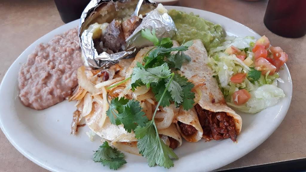 El Roble | restaurant | 8820 Alameda Ave, El Paso, TX 79907, USA | 9158581168 OR +1 915-858-1168