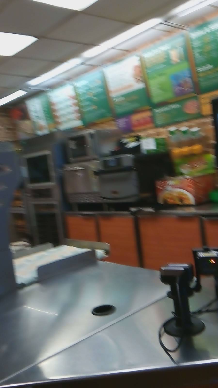 Subway Restaurants | restaurant | 239 NE 167th St, North Miami Beach, FL 33162, USA | 3056532626 OR +1 305-653-2626