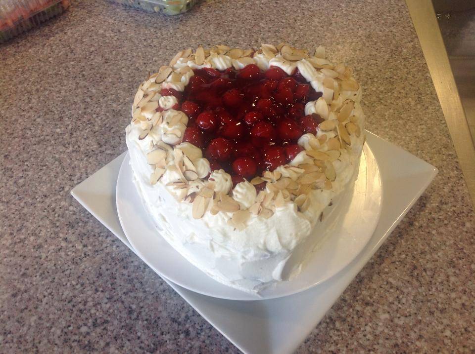 Broadway Bakery Café | meal takeaway | 4900 Broadway #1300, Sacramento, CA 95820, USA | 9164559482 OR +1 916-455-9482