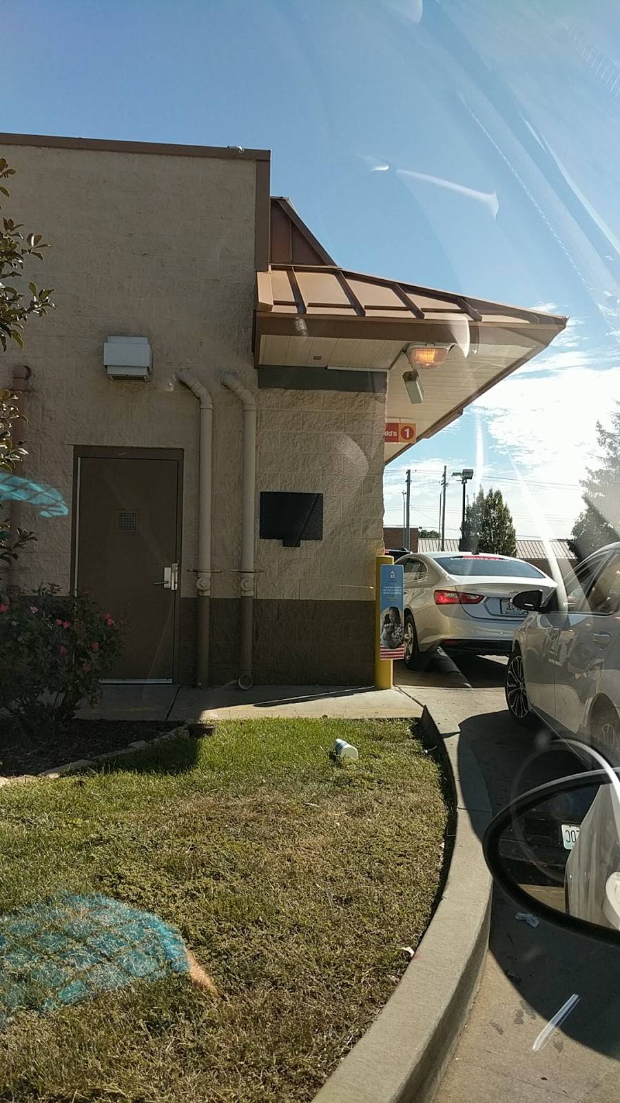 McDonalds | cafe | 11111 Bellefontaine Rd, St. Louis, MO 63138, USA | 3147417552 OR +1 314-741-7552