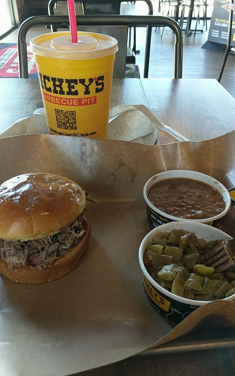 Dickeys Barbecue Pit | restaurant | 30451 Av. de Las Flores, Rancho Santa Margarita, CA 92688, USA | 9496358100 OR +1 949-635-8100