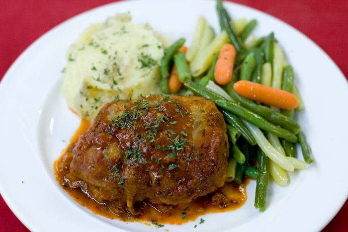 Sokolowskis University Inn | restaurant | 1201 University Rd, Cleveland, OH 44113, USA | 2167719236 OR +1 216-771-9236