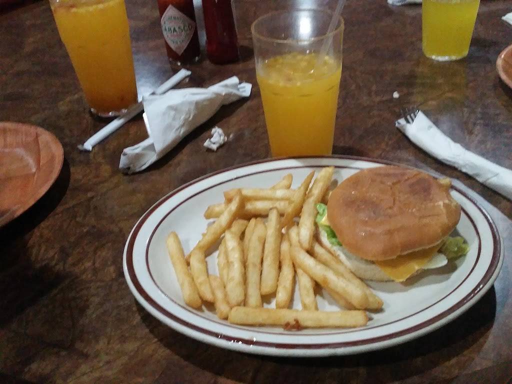 El Salvadoreno | restaurant | 346 Broadway, Newburgh, NY 12550, USA | 8455656822 OR +1 845-565-6822