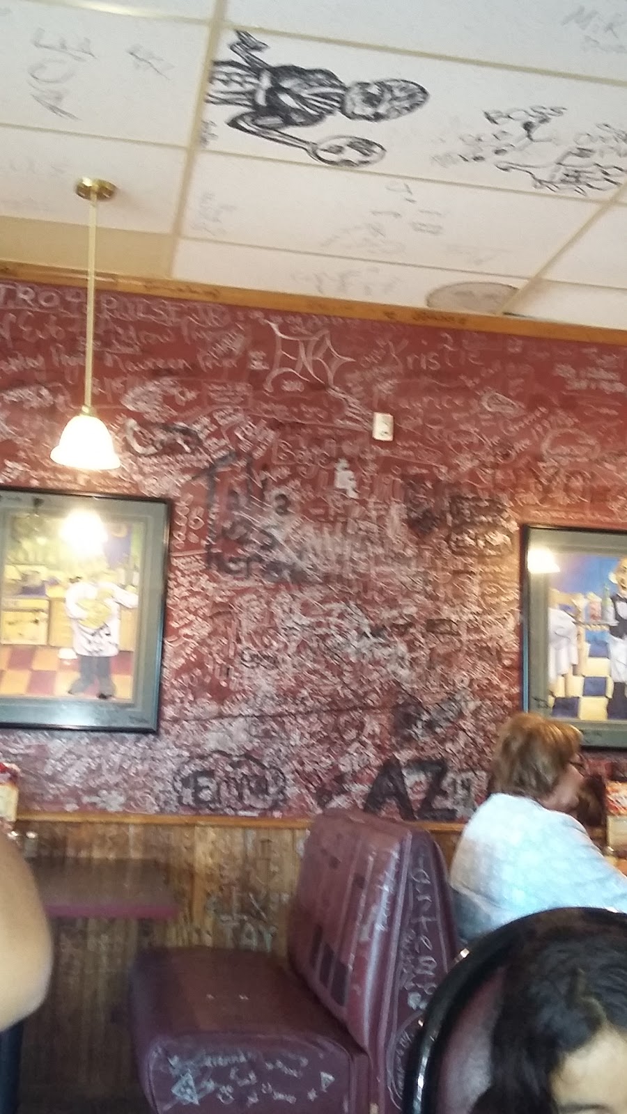 Tomacellis Pizza & Pasta | restaurant | 2309 W 12th St, Sioux Falls, SD 57104, USA | 6053358500 OR +1 605-335-8500