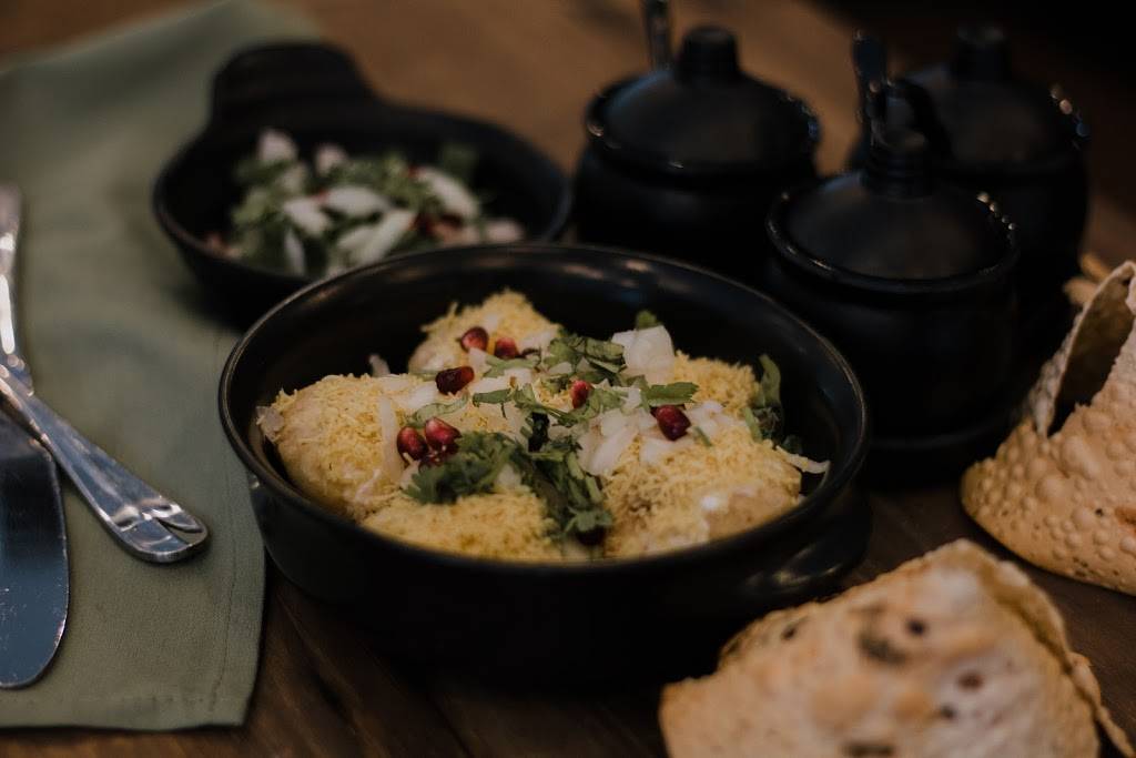 Elaichi Indian Restaurant & Bar | restaurant | 207 Colchester Ave, Burlington, VT 05401, USA | 8025400066 OR +1 802-540-0066