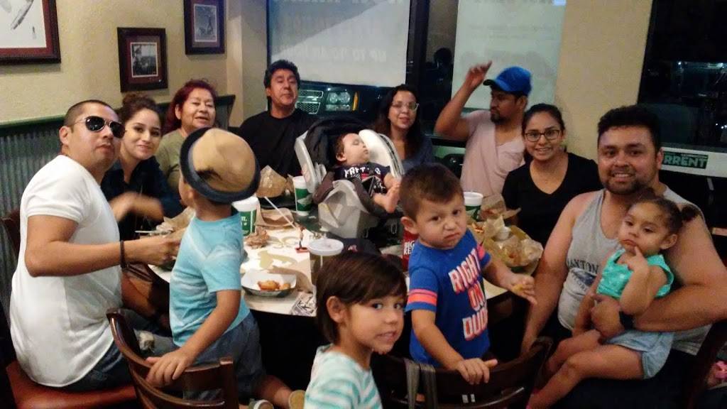 Subway Restaurants | restaurant | 4638 W Commerce St #101, San Antonio, TX 78237, USA | 2104322068 OR +1 210-432-2068