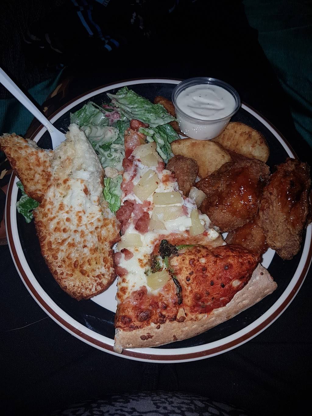 Pyramid Pizza | restaurant | 1095 Weber St E, Kitchener, ON N2A 1B7, Canada | 5198961818 OR +1 519-896-1818