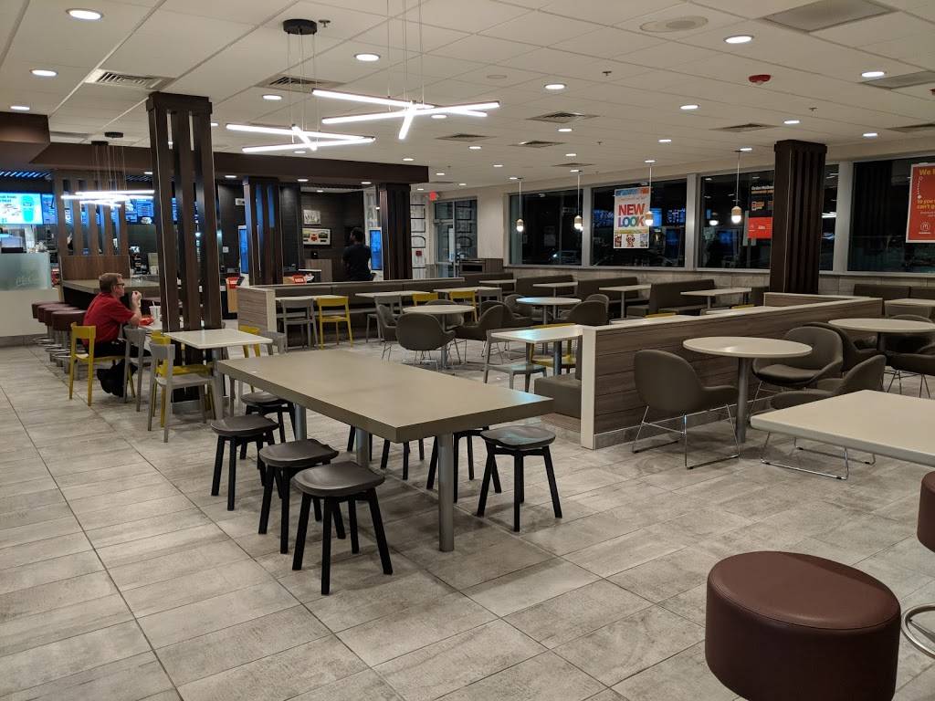 McDonalds | cafe | 4301 Market St, Wilmington, NC 28405, USA | 9107626601 OR +1 910-762-6601