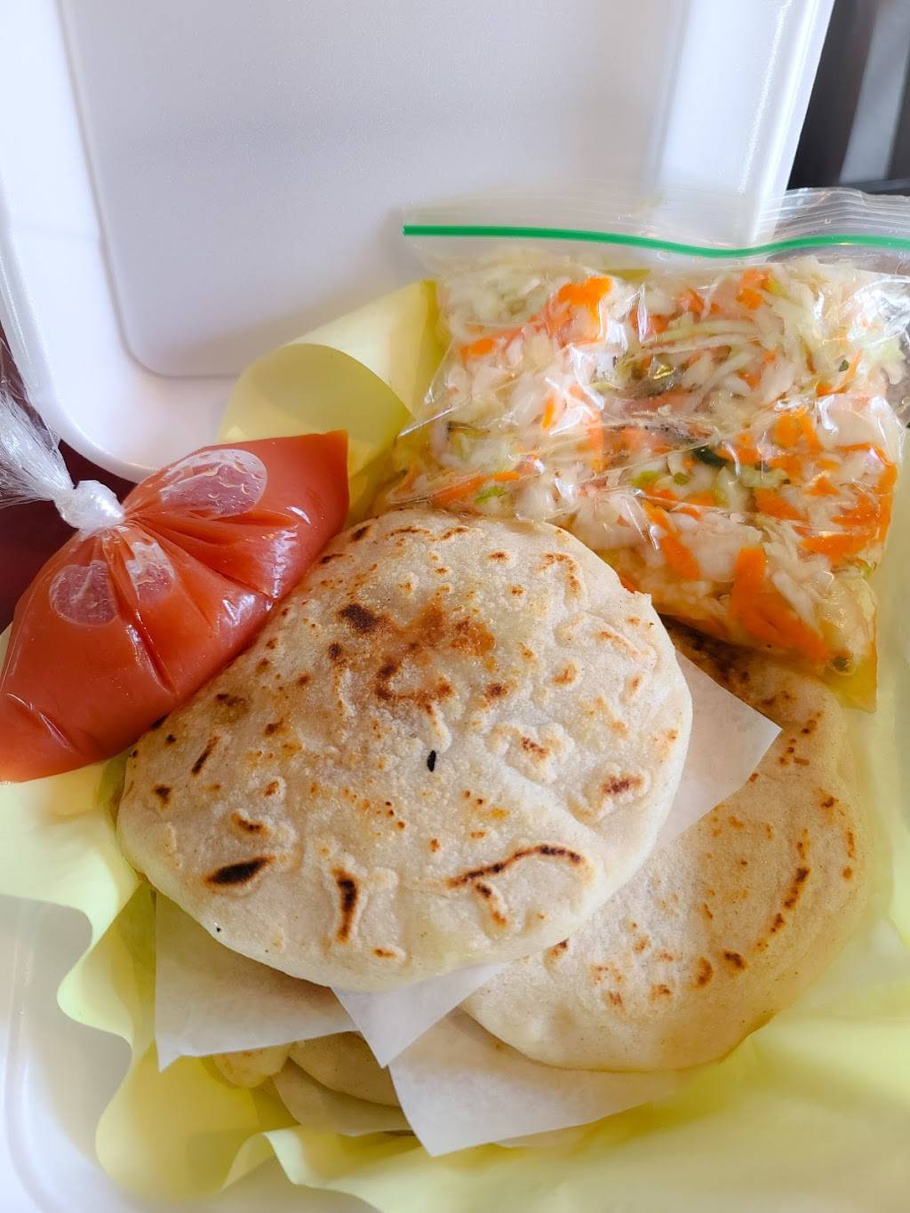 Sabor Salvadoreño | restaurant | 2215 E Poplar St, Stockton, CA 95205, USA | 2099057670 OR +1 209-905-7670