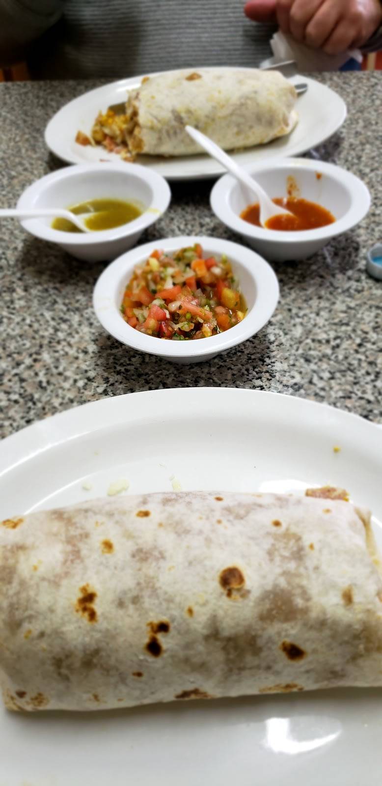 Tortilleria Flores | restaurant | 120 Percy Ave, Yuba City, CA 95991, USA | 5306714398 OR +1 530-671-4398