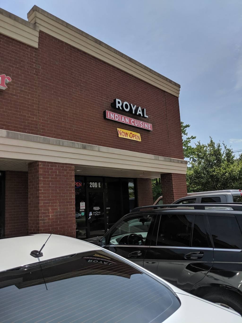 Royal Indian Cuisine | restaurant | 206 N Thompson Ln, Murfreesboro, TN 37129, USA | 6153968269 OR +1 615-396-8269
