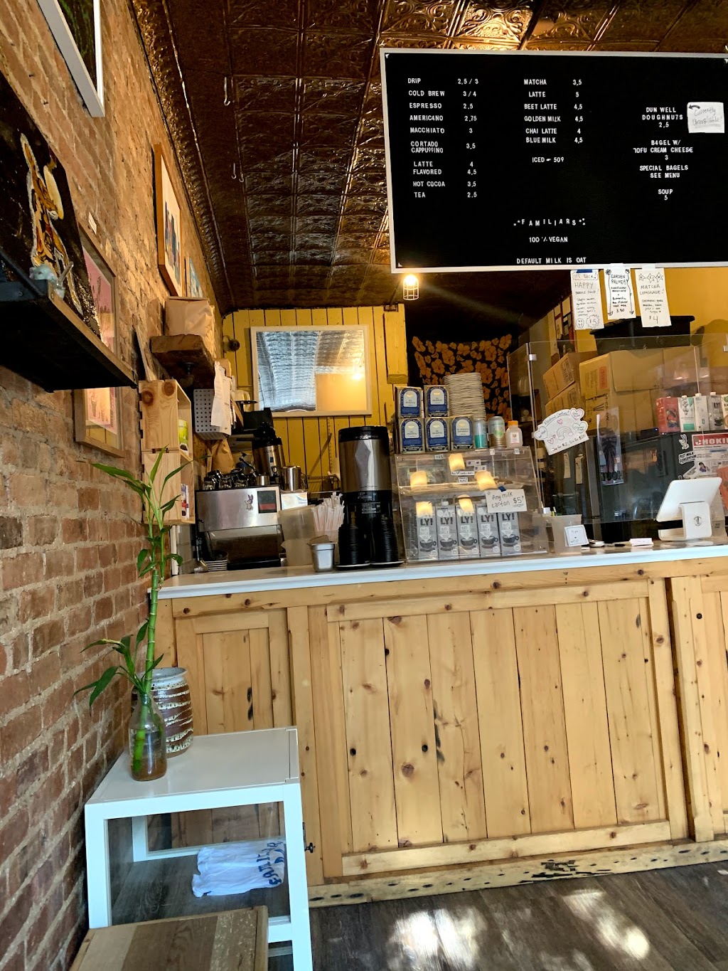 Familiars Vegan Coffee Shop | cafe | 94 Ralph Ave, Brooklyn, NY 11221, USA | 3472952574 OR +1 347-295-2574