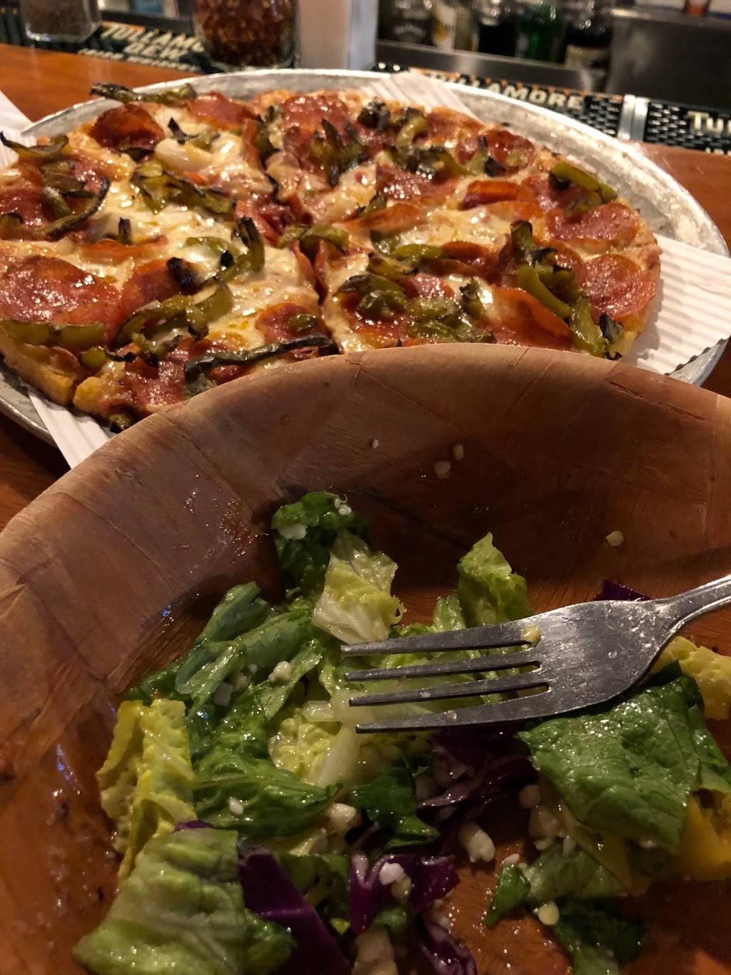 Pauls Pizza & Seafood | restaurant | 14 Benham Rd, Falmouth, MA 02540, USA | 5085485838 OR +1 508-548-5838