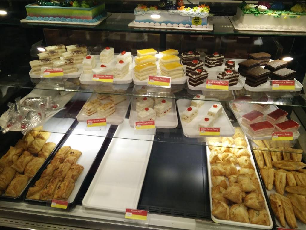 Country Oven | restaurant | 2501 McNair Farms Dr #8, Herndon, VA 20171, USA | 7037932253 OR +1 703-793-2253