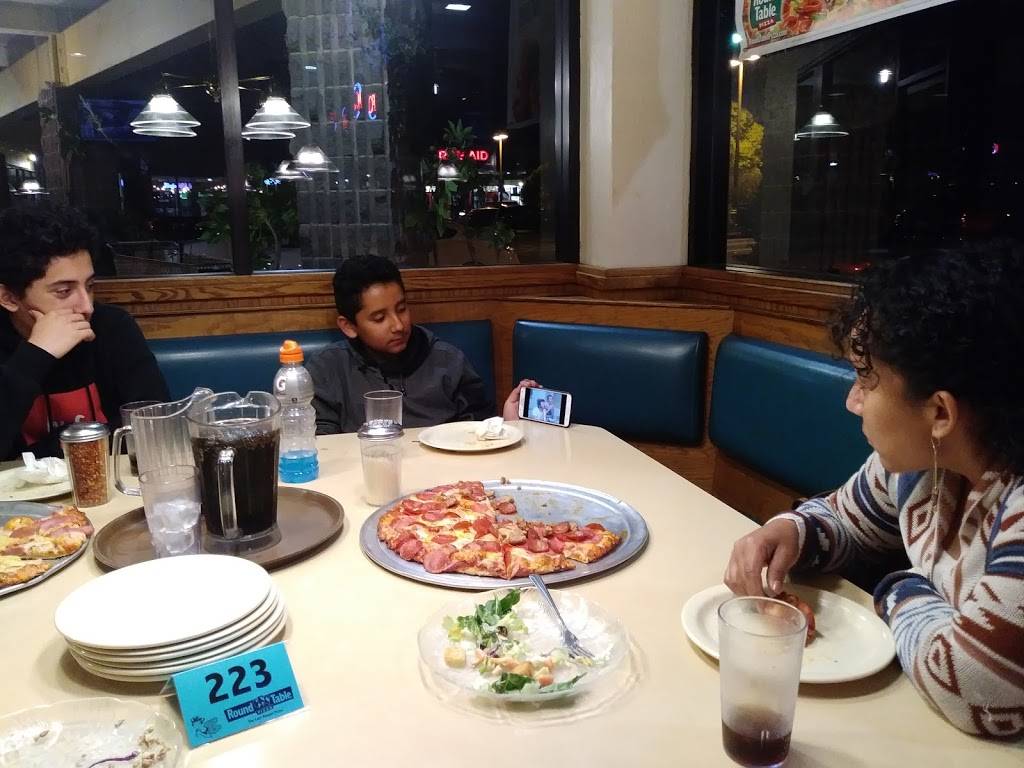 Round Table Pizza | meal delivery | 1791 Marlow Rd, Santa Rosa, CA 95401, USA | 7075278686 OR +1 707-527-8686
