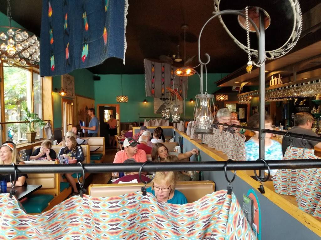 Road House | restaurant | 1058 Benzie Hwy, Benzonia, MI 49616, USA | 2318829631 OR +1 231-882-9631