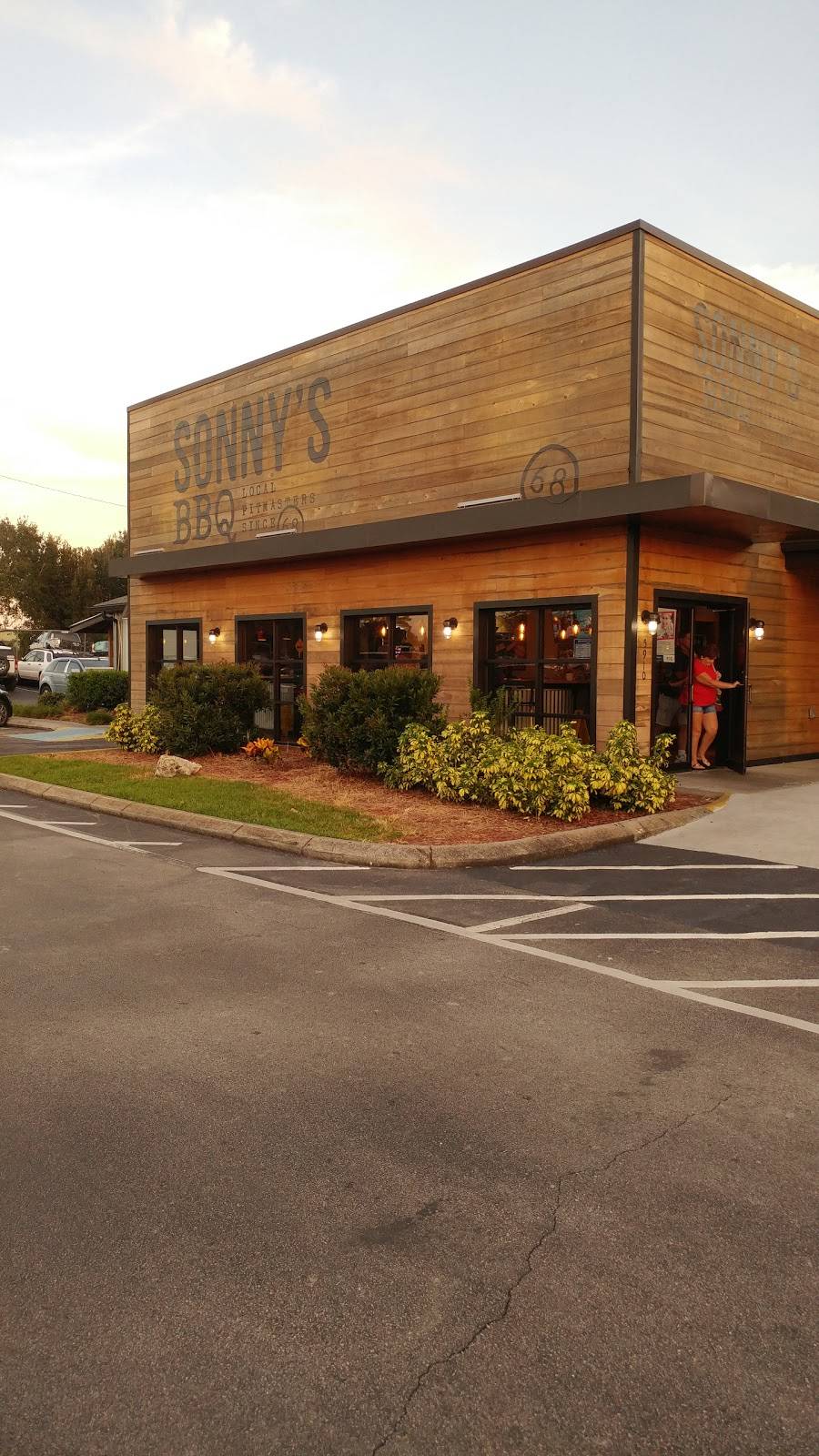 Sonnys BBQ | restaurant | 5910 Florida Ave S, Lakeland, FL 33813, USA | 8636462990 OR +1 863-646-2990