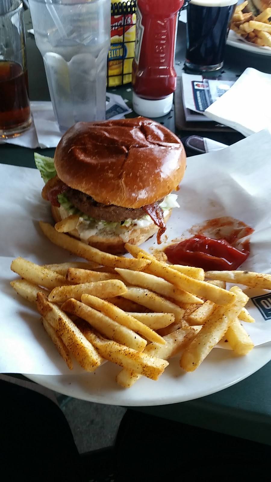 Old Chicago Pizza and Taproom | restaurant | 9010 Taylorsville Rd, Louisville, KY 40299, USA | 5023017700 OR +1 502-301-7700