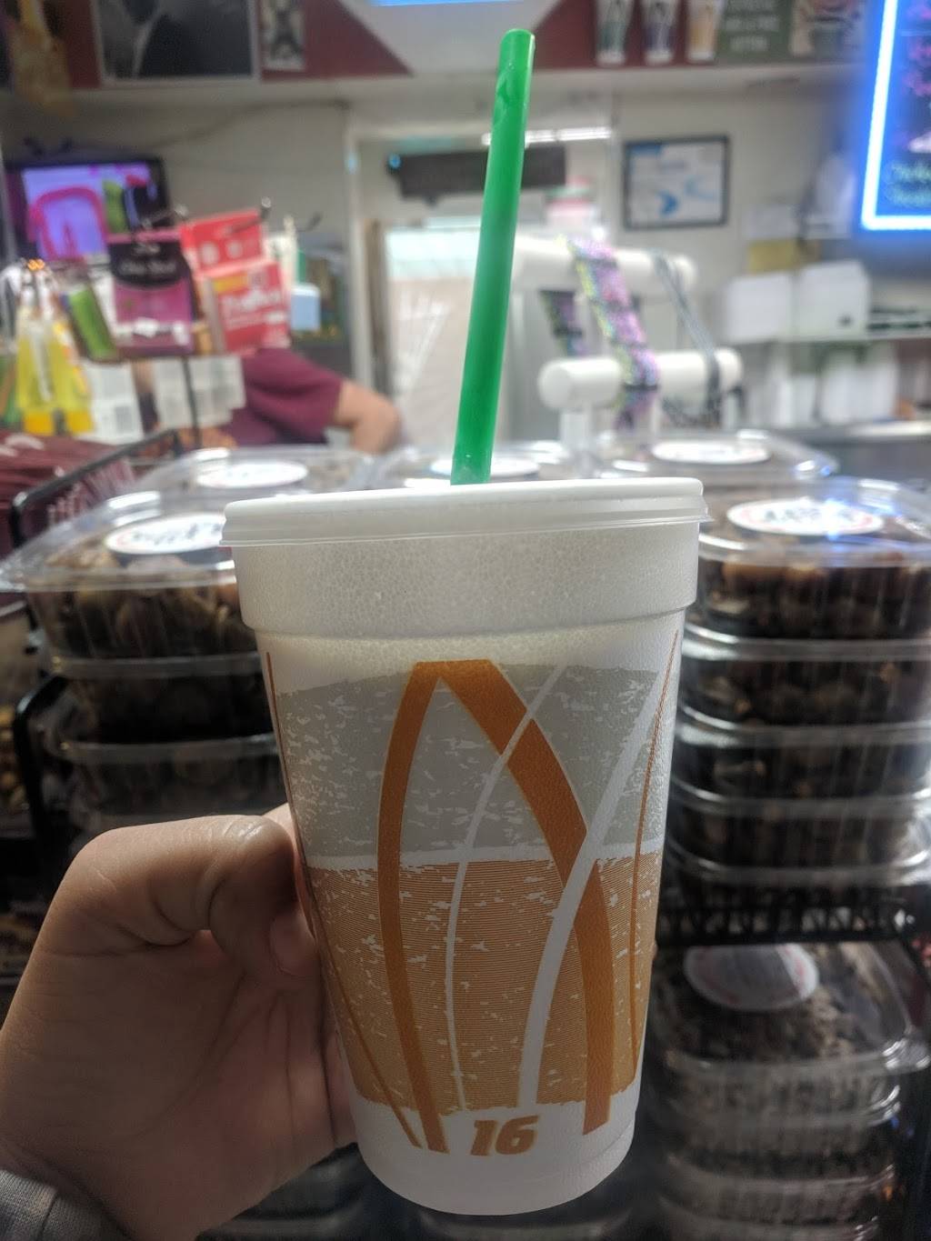 Windmill Market | restaurant | 17080 N Indian Canyon Dr, North Palm Springs, CA 92258, USA | 7602514489 OR +1 760-251-4489