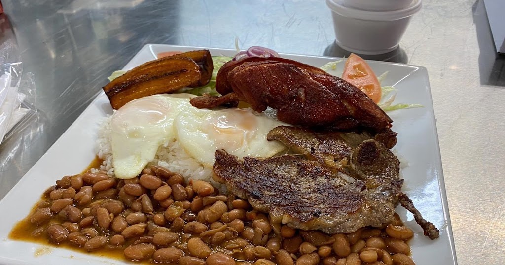 La Pupusa Loca & Mexican Food | restaurant | 795 Concord St, Framingham, MA 01701, USA | 5088611140 OR +1 508-861-1140