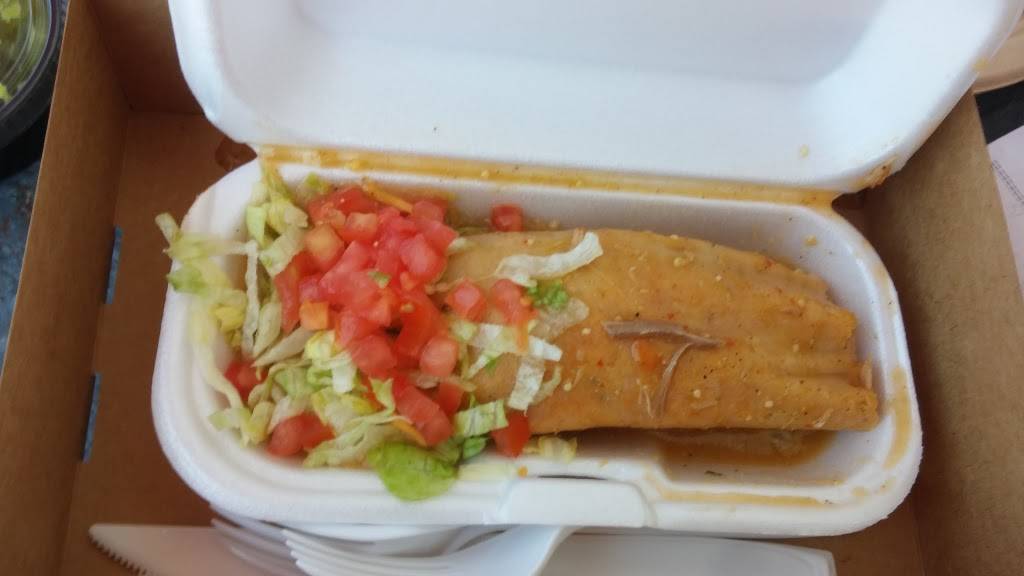 Cucas Mexican Food | restaurant | 527 E State St, Redlands, CA 92373, USA | 9093359557 OR +1 909-335-9557